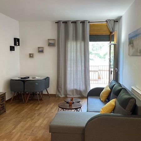 Precioso cálido apartamento en Sort con terraza Apartamento Exterior foto