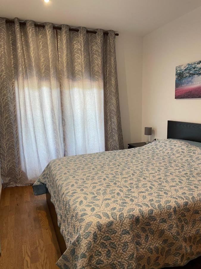 Precioso cálido apartamento en Sort con terraza Apartamento Exterior foto