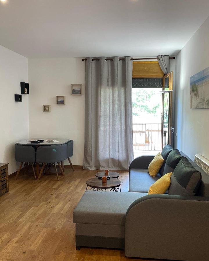Precioso cálido apartamento en Sort con terraza Apartamento Exterior foto