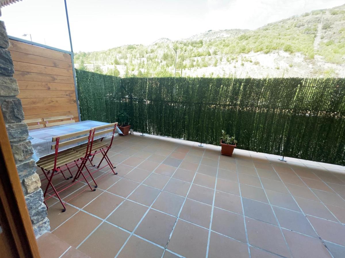 Precioso cálido apartamento en Sort con terraza Apartamento Exterior foto
